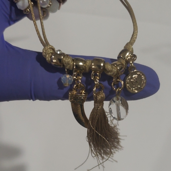 Elegant Set of 5 Gold tone Colorful Beaded Bracelets - Women's Fashion Jewelry - Picture 9 of 9